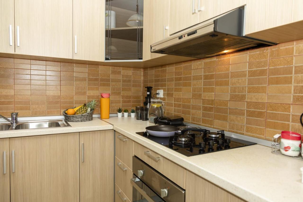 Bay Inn Apartment Sea Front Vlore Ngoại thất bức ảnh