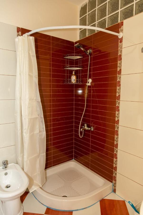 Bay Inn Apartment Sea Front Vlore Ngoại thất bức ảnh